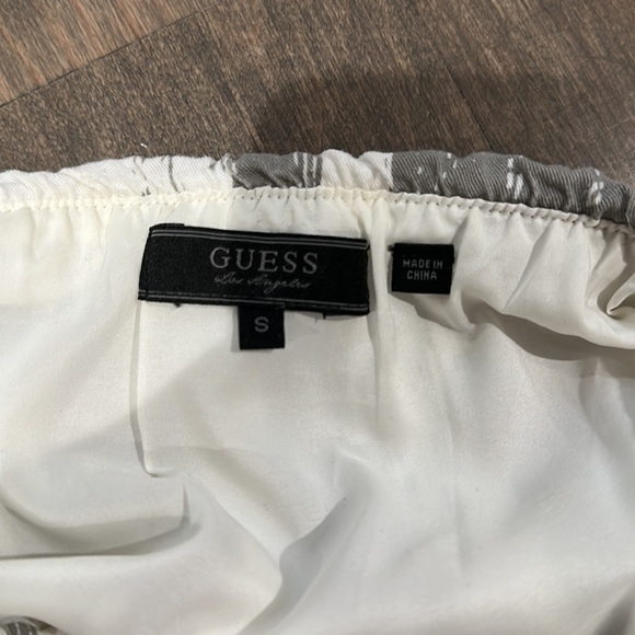 Guess romper - Picture 2 of 2